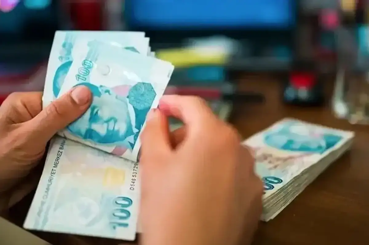 Emekli Promosyonunda "100 Bin TL" Dönemi: Bankalar Yarışta Sınır Tanımıyor!