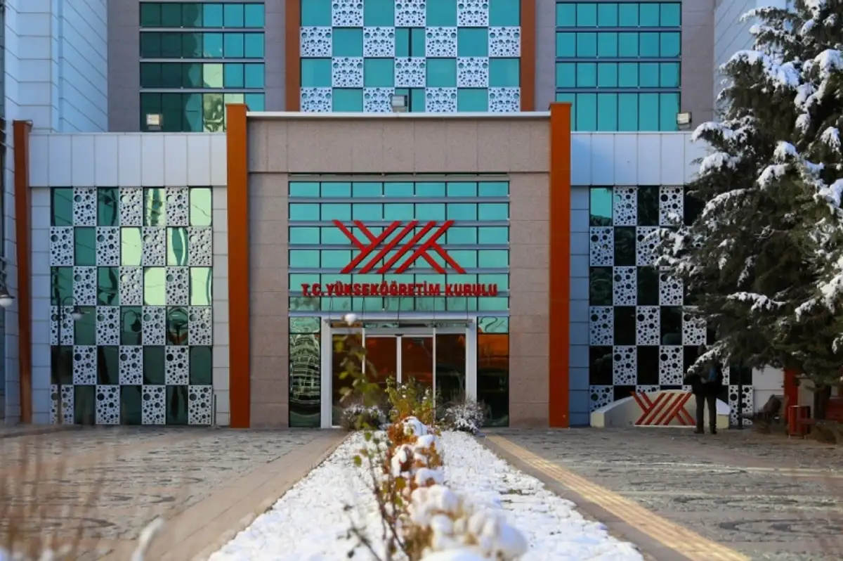 YÖK'ten İran Kararı: Savaş Mağduru Türk Öğrenciler İçin Eğitim Güvencesi!