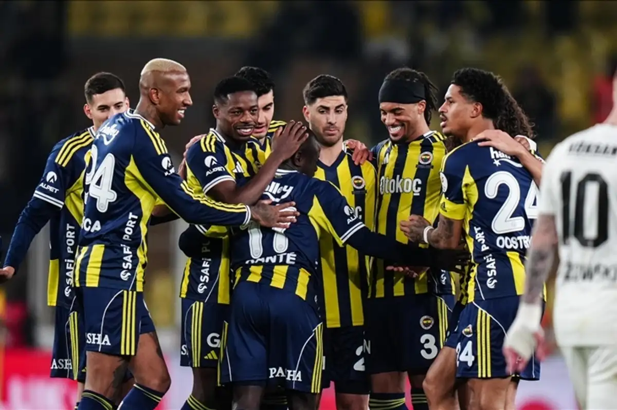 Fenerbahçe'de Transfer Bombardımanı: Tedesco'nun Gözü Goretzka'da, Hayaller Lewandowski!