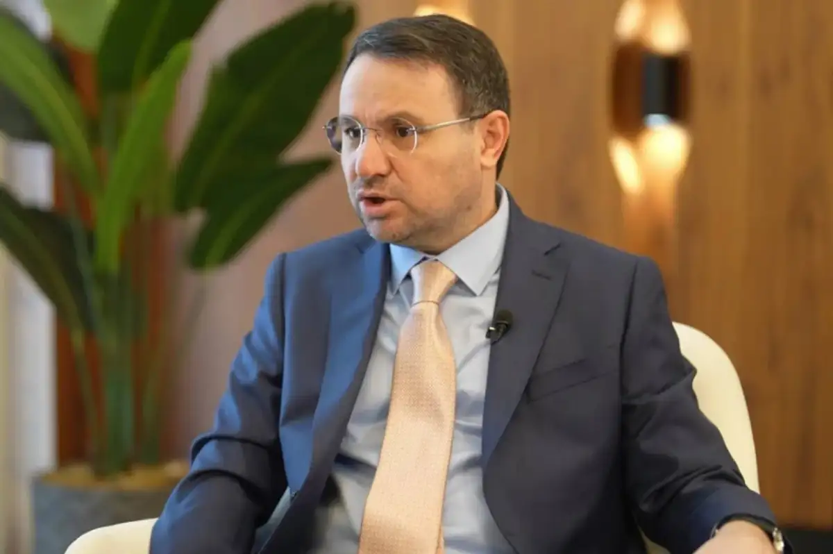 Bakan Gürlek'in Kayıtlarını Sorgulayan Tapu Müdürü Gözaltında