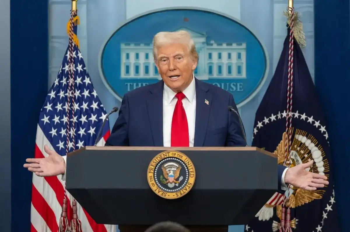 Trump'tan Kritik "İran" Kararı: Enerji Tesislerine Saldırı Planı Ertelendi