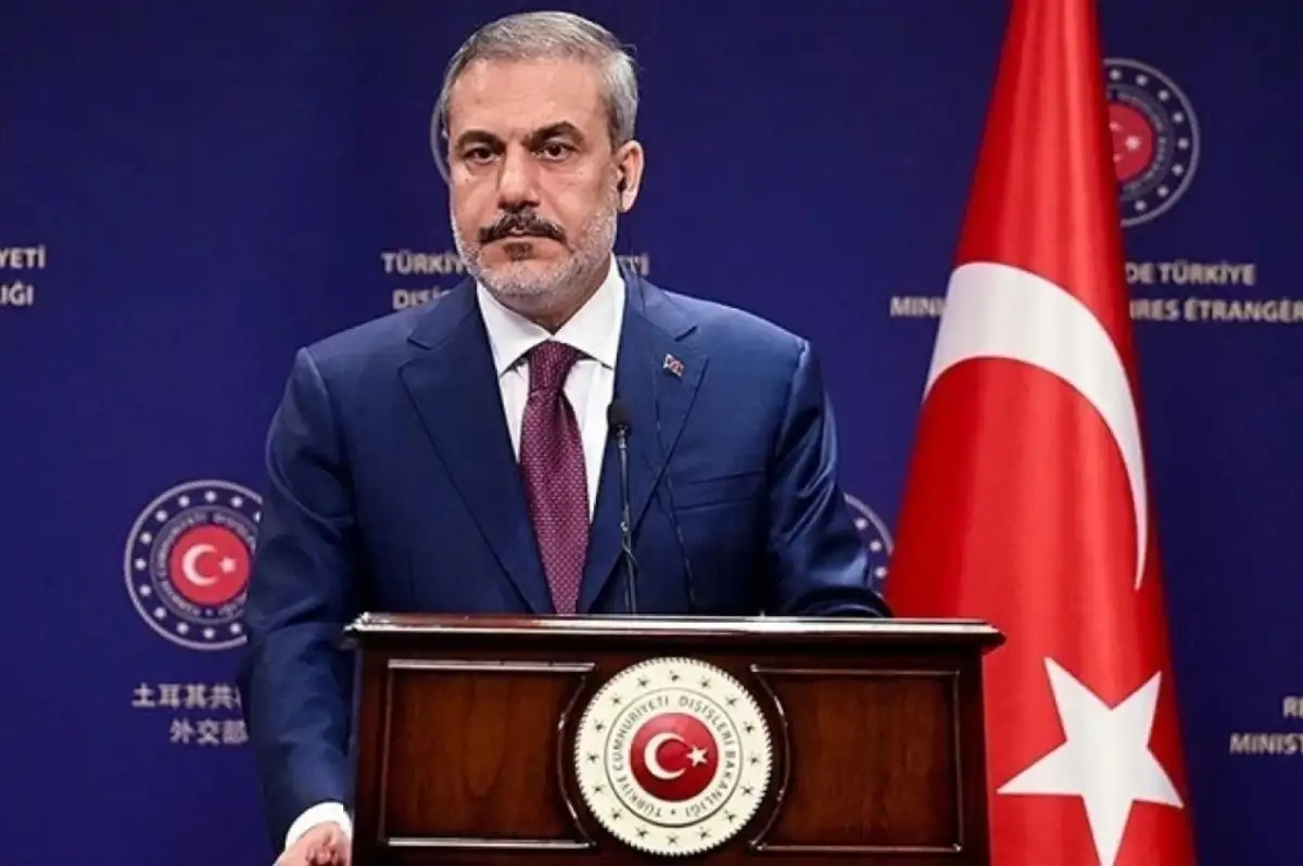 Bakan Fidan Hollandalı Mevkidaşı ile Masaya Oturdu