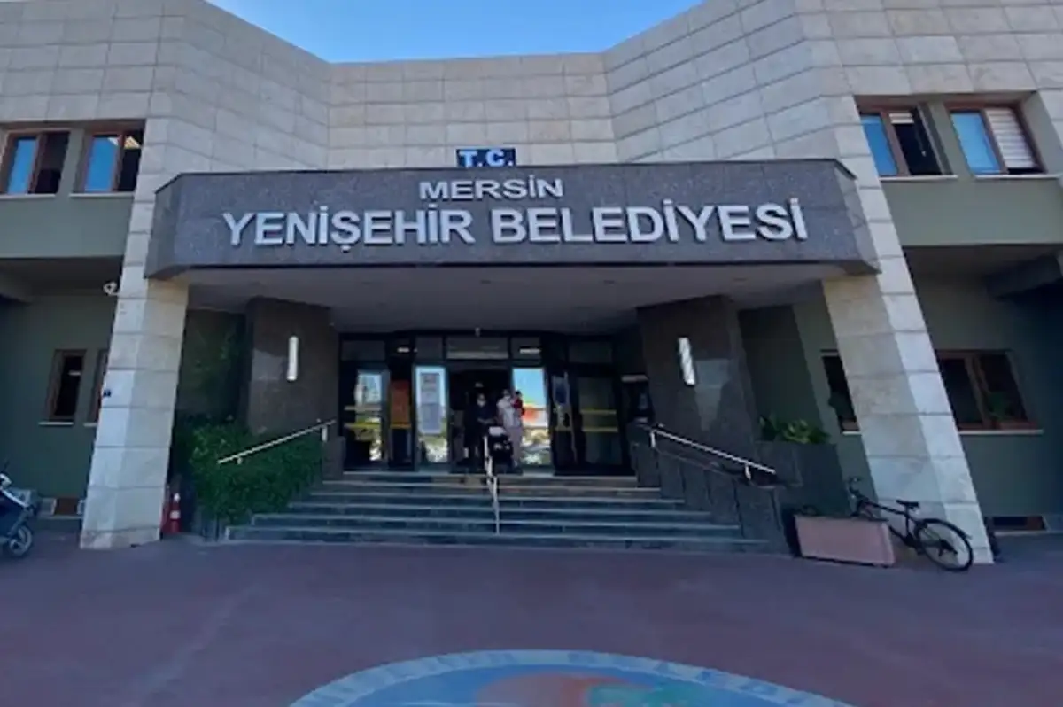 CHP'li Mersin Yenişehir Belediyesi'ne Şafak Operasyonu