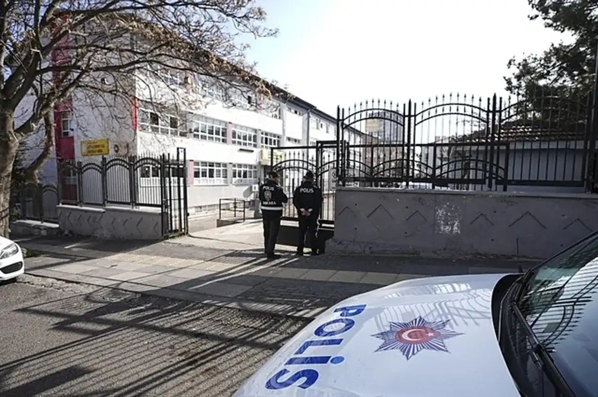 Tüm Yurtta Okullarda Güvenlik Seviyesi Artırıldı