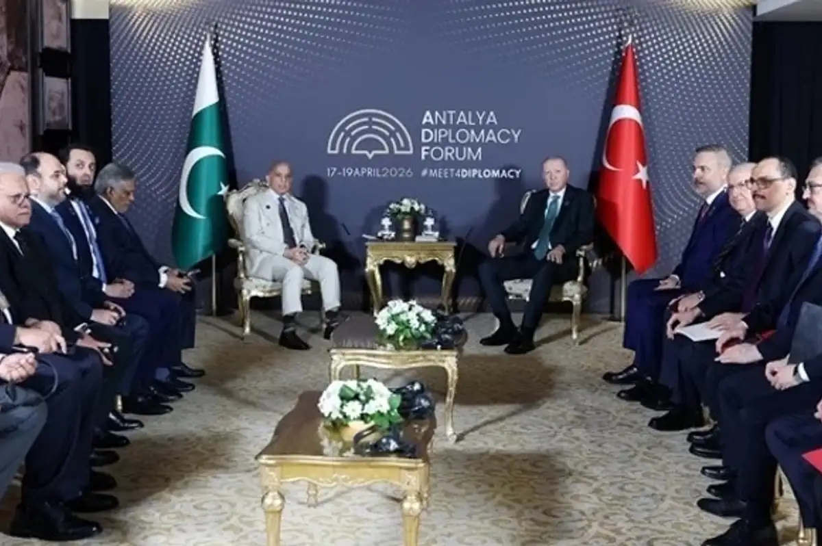 Cumhurbaşkanı Erdoğan, Pakistan Başbakanı Şerif ile Bir Araya Geldi