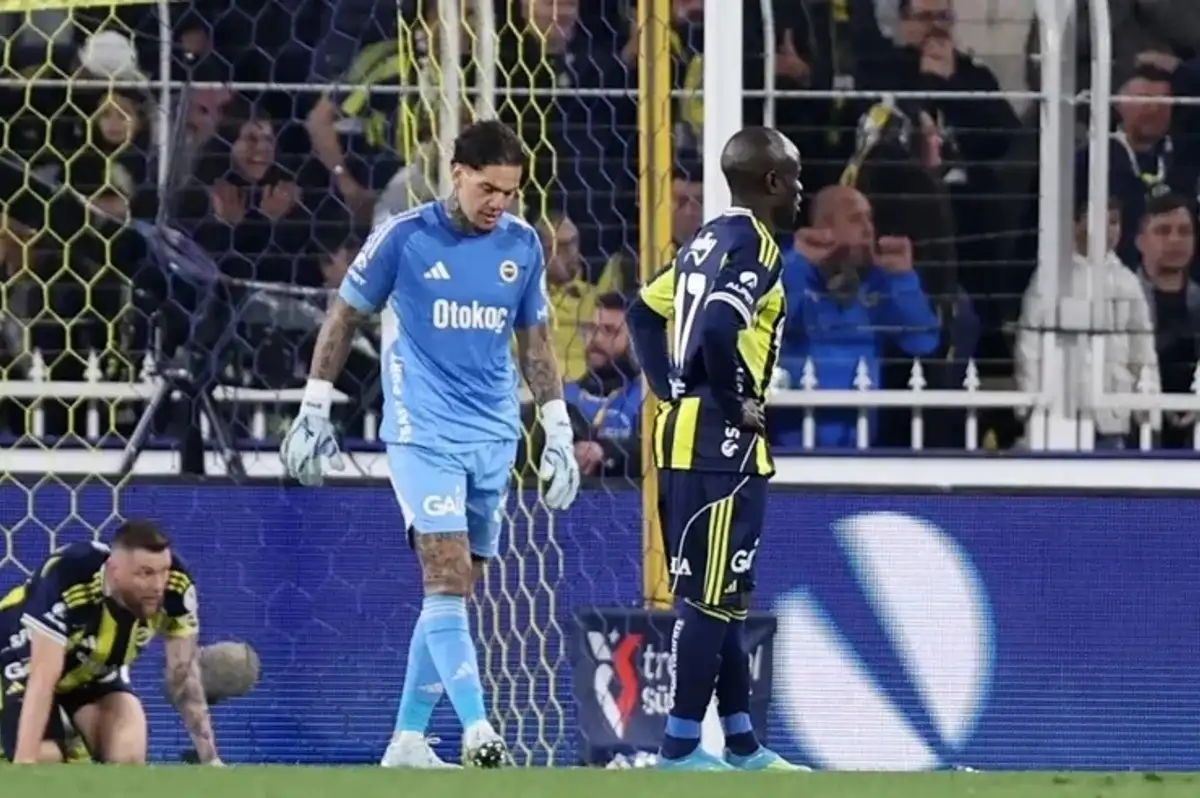 Kadıköy'de Soğuk Duş: Ederson Hedef Tahtasında!