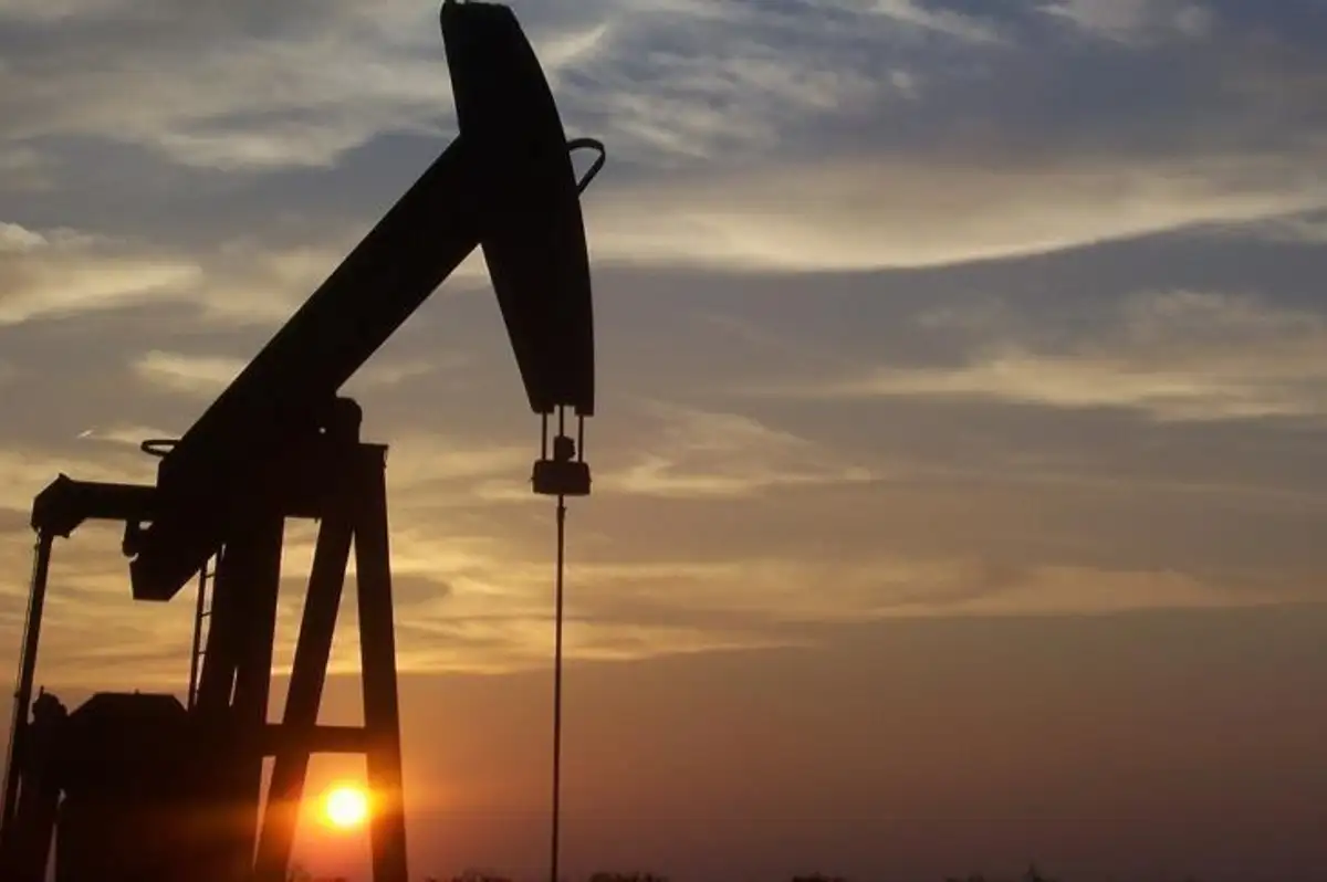 Hürmüz Boğazı'nda "Gemi Krizi": Petrol ve Doğalgaz Fiyatlarında Sert Yükseliş