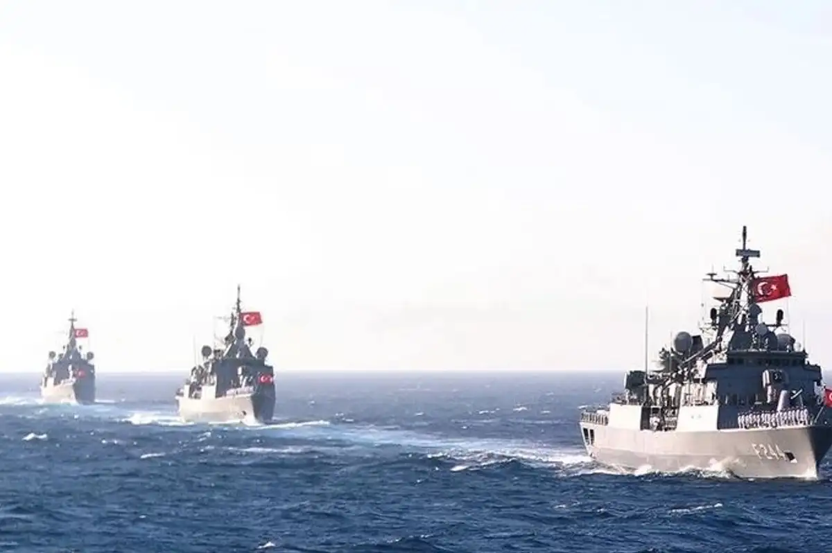 Mavi Vatan'da 23 Nisan Coşkusu: 23 Gemi 23 Limanda Vatandaşla Buluşuyor