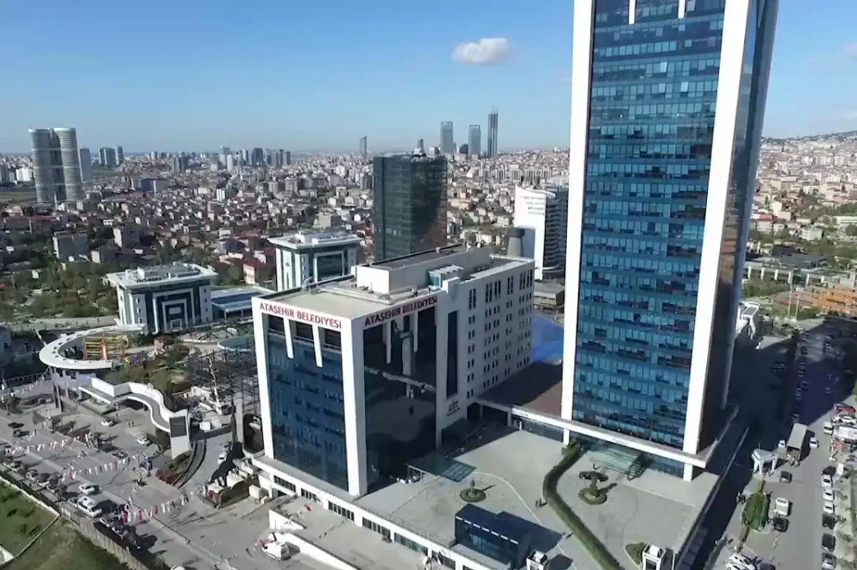 Ataşehir Belediyesi'ne Şafak Operasyonu: Onursal Adıgüzel Dahil 20 Gözaltı