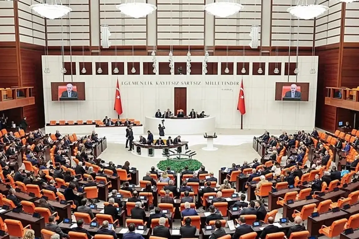 5 Soruda Sosyal Medya Düzenlemesi