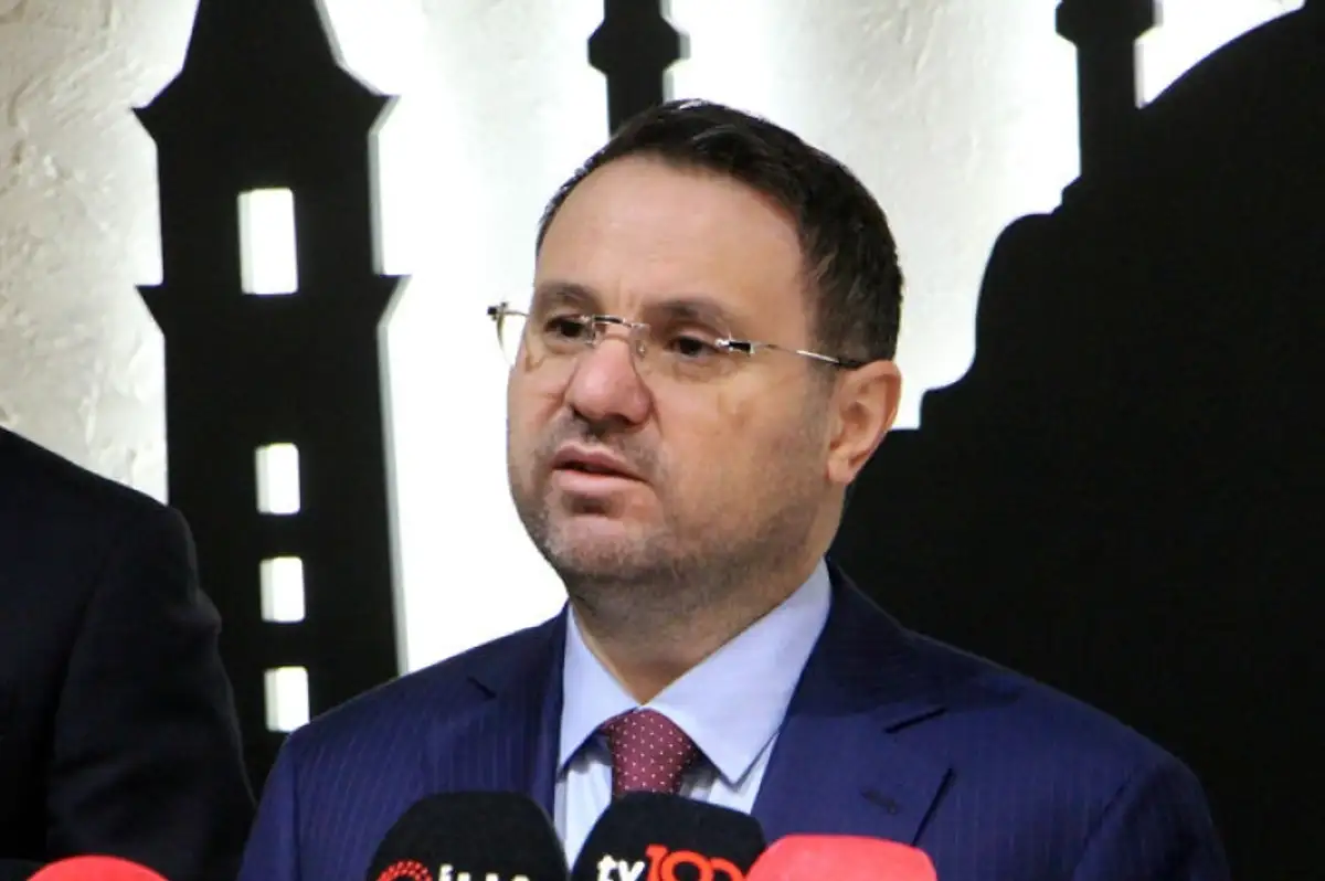Bakan Gürlek: "Sosyal Medya Terörü Milli Güvenlik Meselesidir"