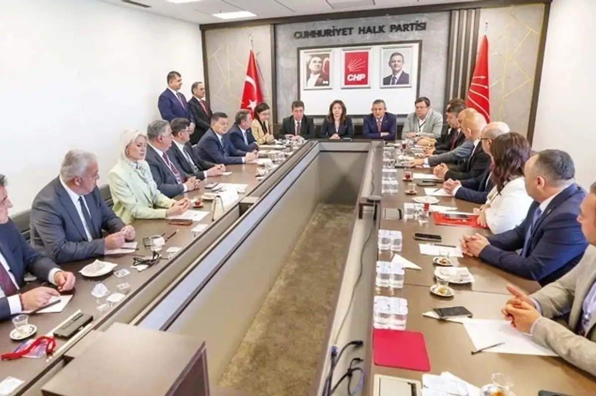 CHP'den "İhbar Sandığı" Hamlesi: 2028 Haziran'da Açılacak
