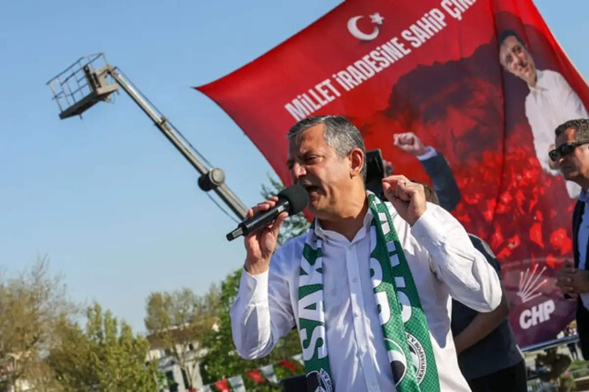 Özgür Özel'den Sakarya'da Erken Seçim Çağrısı: "Artık Bir Tek Şey İstiyoruz; Sandık!"