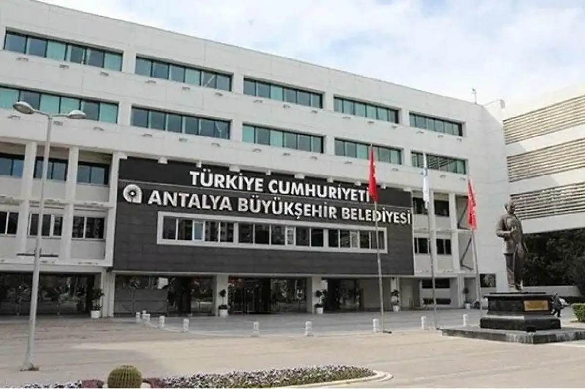 Antalya Büyükşehir'de Yeni Operasyon: Muhittin Böcek'in Gelini Gözaltında