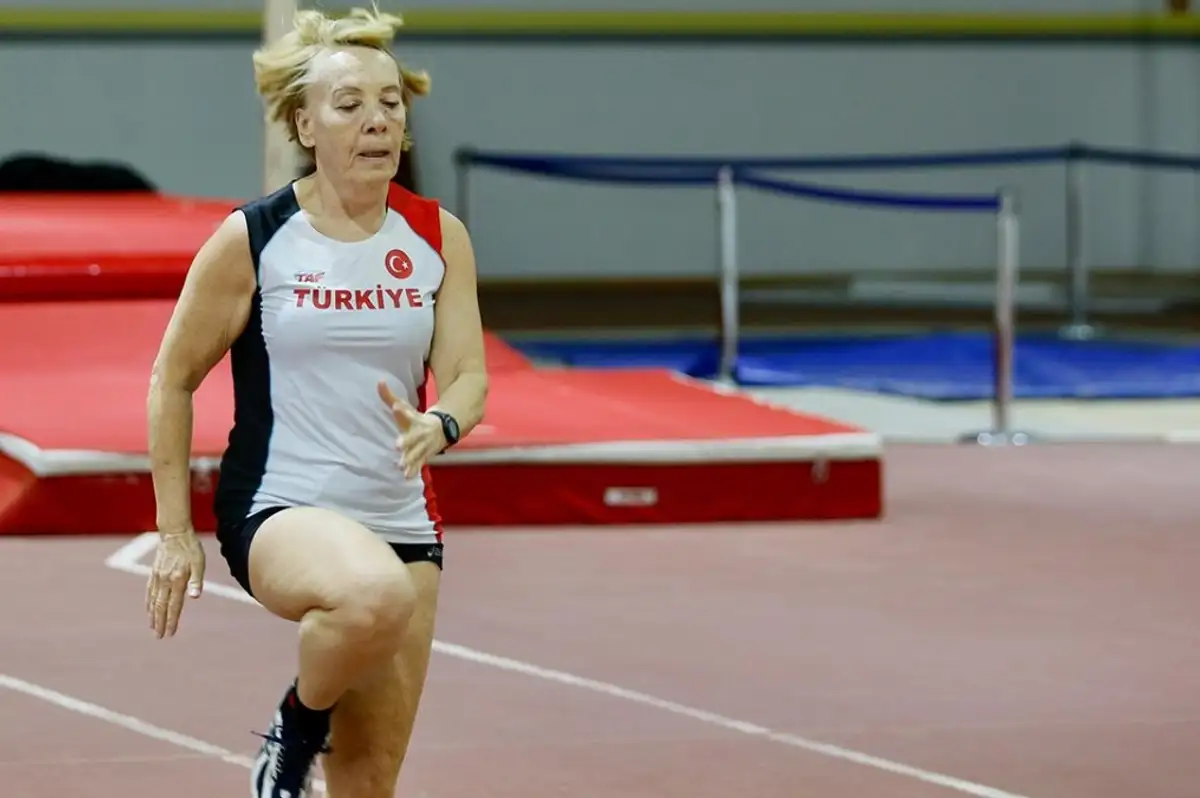70 Yaşındaki "Demir Leydi" Ayşe Babür'den Tarihi Rekor: 60 Yıllık Tutkusu Altınla Taçlandı!