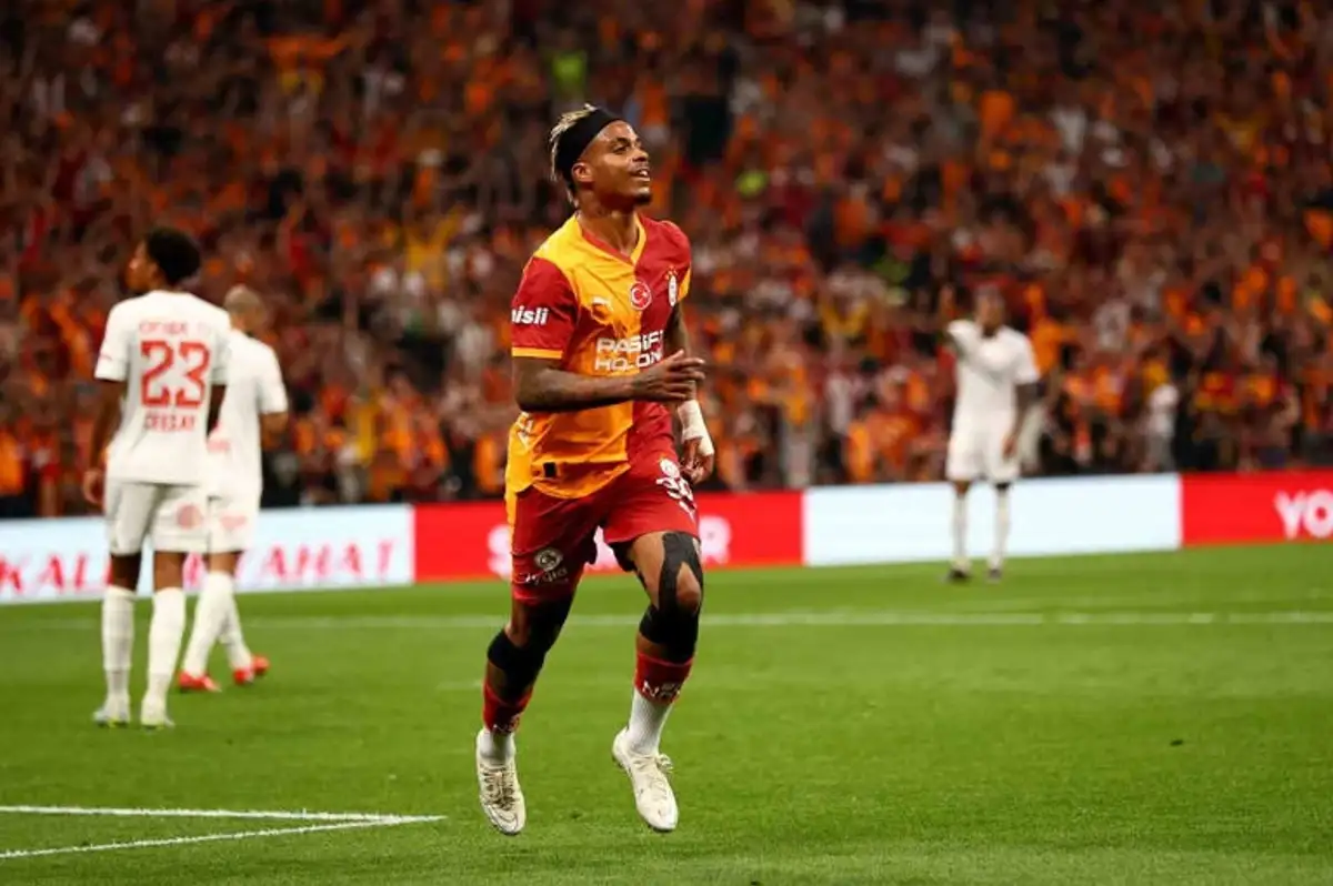 Galatasaray Şampiyonluğunu İlan Etti: Mario Lemina'dan Kupa Mesajı!