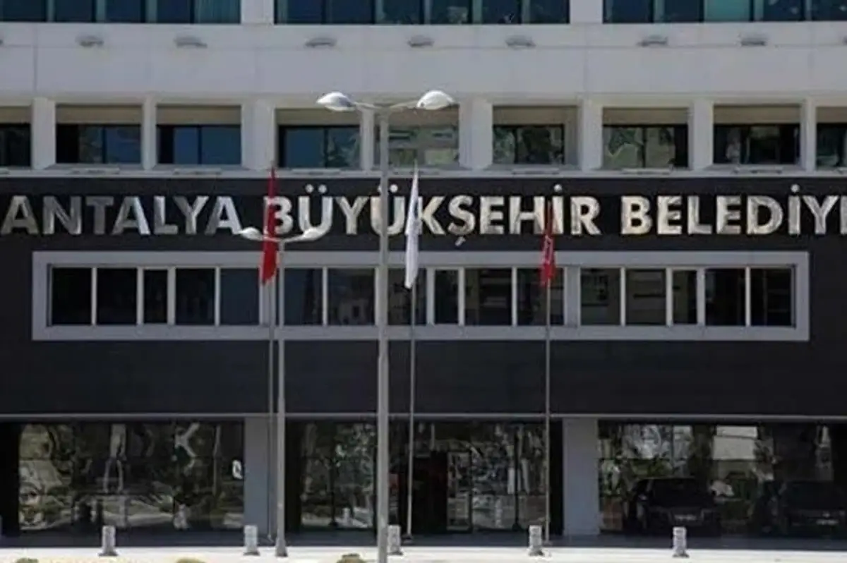 Antalya Büyükşehir Belediyesi'ne Baskın: 25 Gözaltı