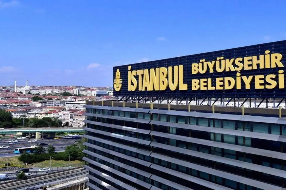İBB'ye Yönelik İhale Usulsüzlüğü Soruşturması: 11 Şüpheli Tutuklama Talebiyle Mahkemeye Sevk Edildi