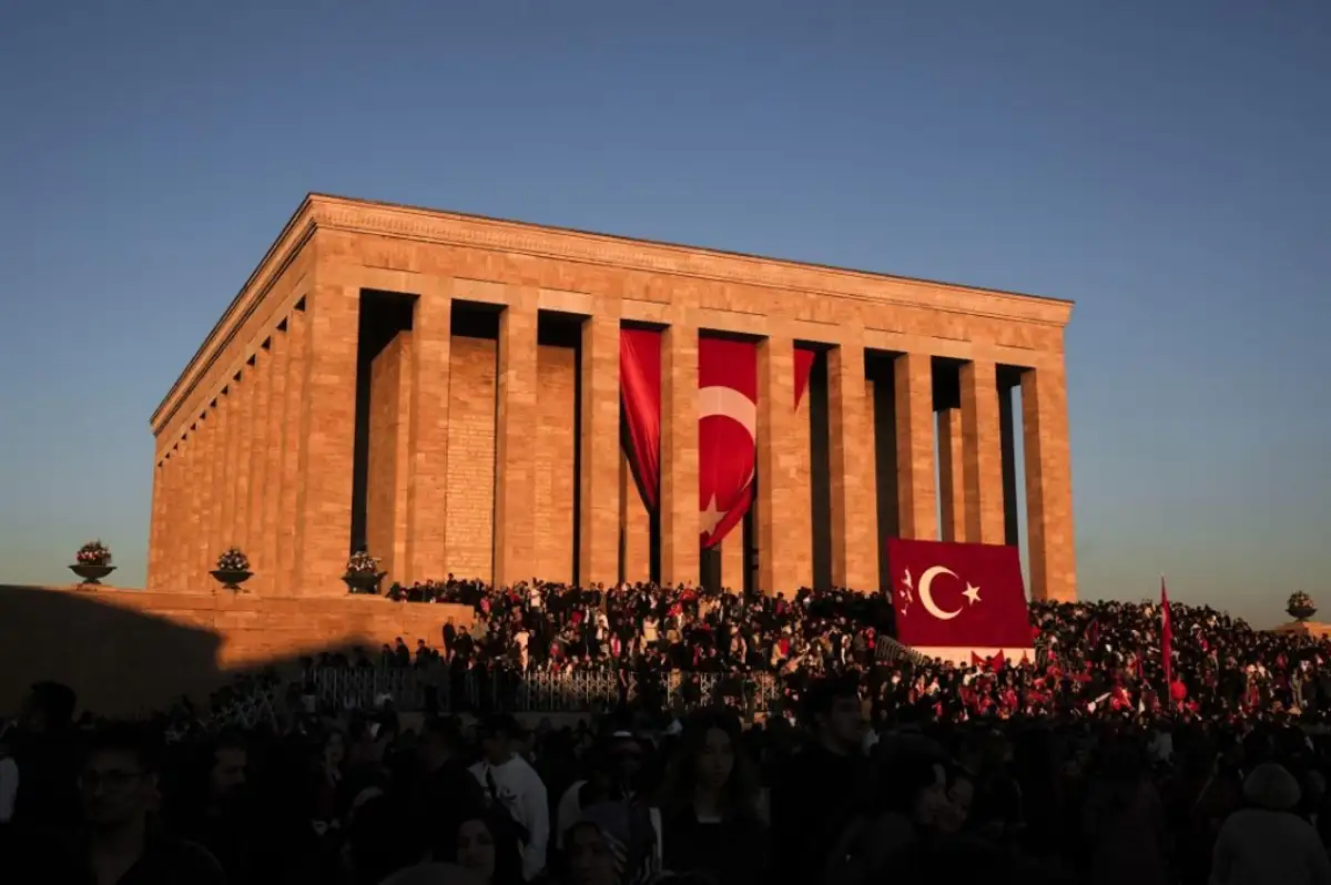 19 Mayıs'ta Anıtkabir'de Yoğun Ziyaret