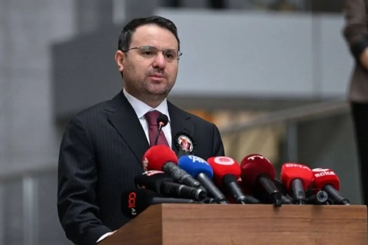 CHP'de Yönetim Değişiyor: Bakan Gürlek'ten İlk Açıklama Geldi