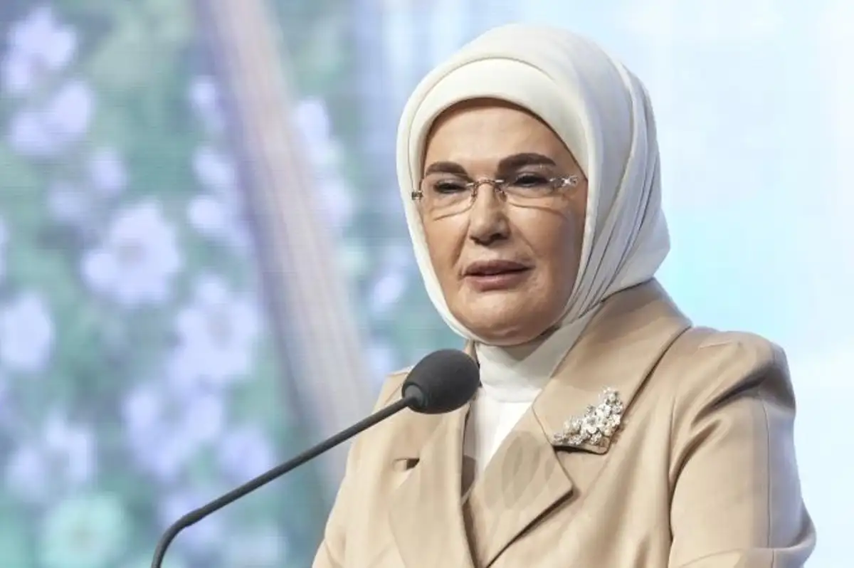 Emine Erdoğan'dan İstanbul'un Fethi Mesajı