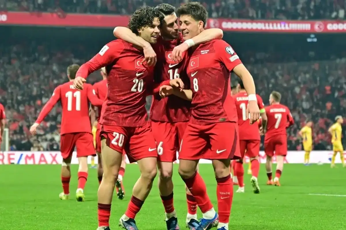 İlk 11'ler Belli Oldu! Türkiye - Kuzey Makedonya Hazırlık Maçı Başlıyor