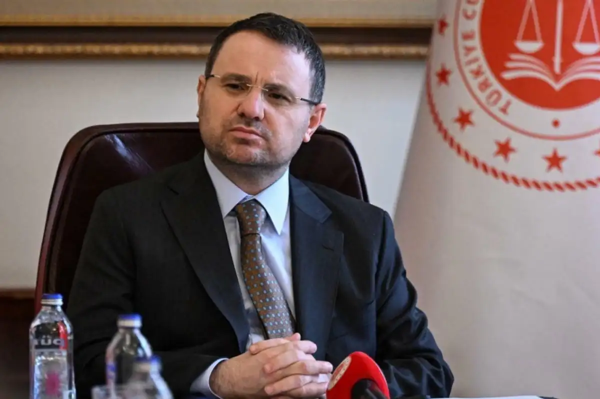 Rahmi Koç'un Fıkrasına Yargıdan Hızlı Müdahale: 'Halkı Aşağılama' Soruşturması!