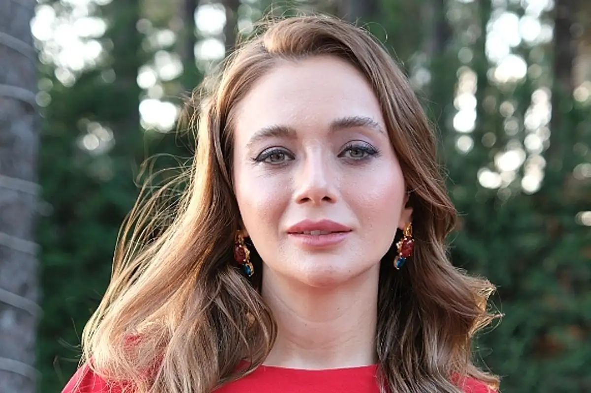 Damla Sönmez, 2 Yıldır Aşk Yaşadığı İlkay Akıncı ile Bu Yaz Evleniyor mu?