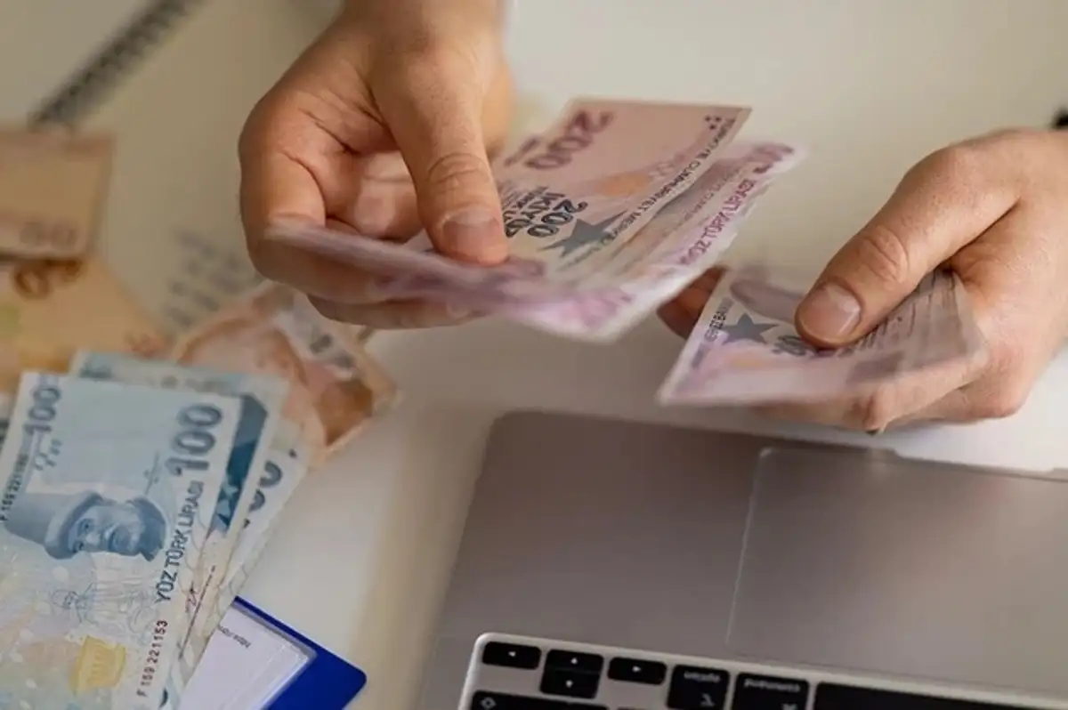 Yargıtay'dan Milyonları İlgilendiren Emsal Karar: Ev Hizmetleri ve Tarım İşçilerine İhbar Tazminatı Yolu Açıldı