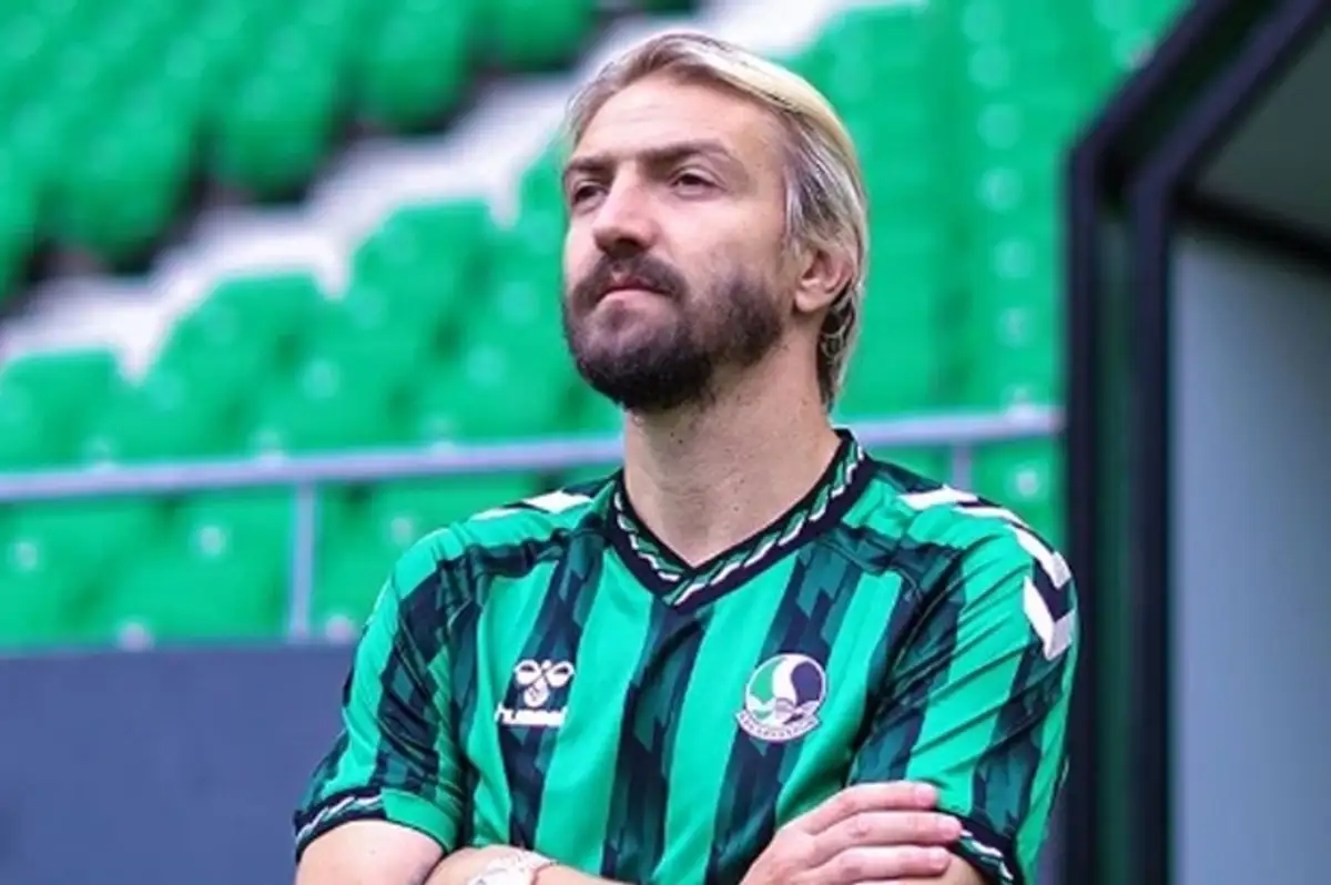 Caner Erkin Sahalara Veda Etti