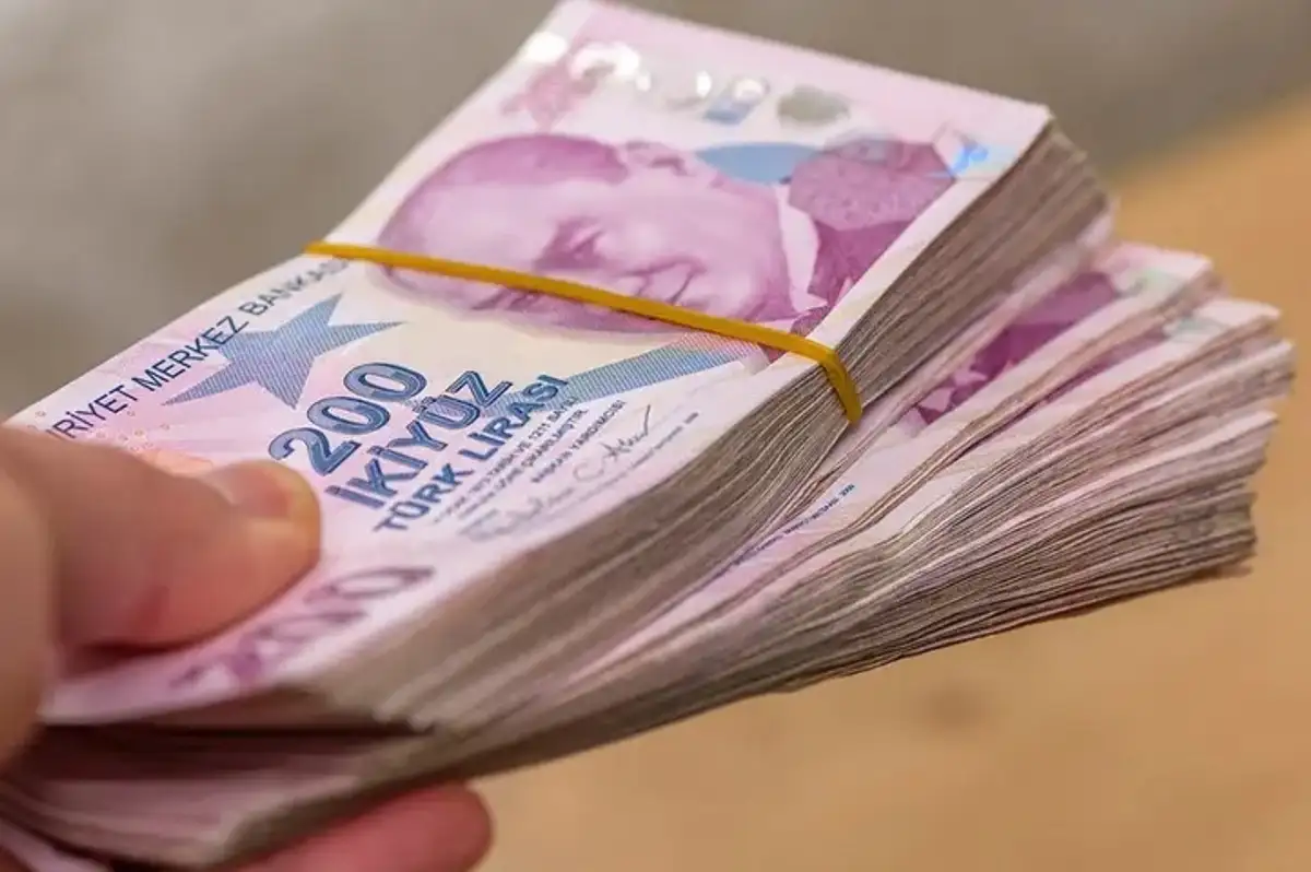 En Düşük Emekli Aylığını 23 Bin 552 TL'ye Çıkaran Kanun Teklifi Komisyonda