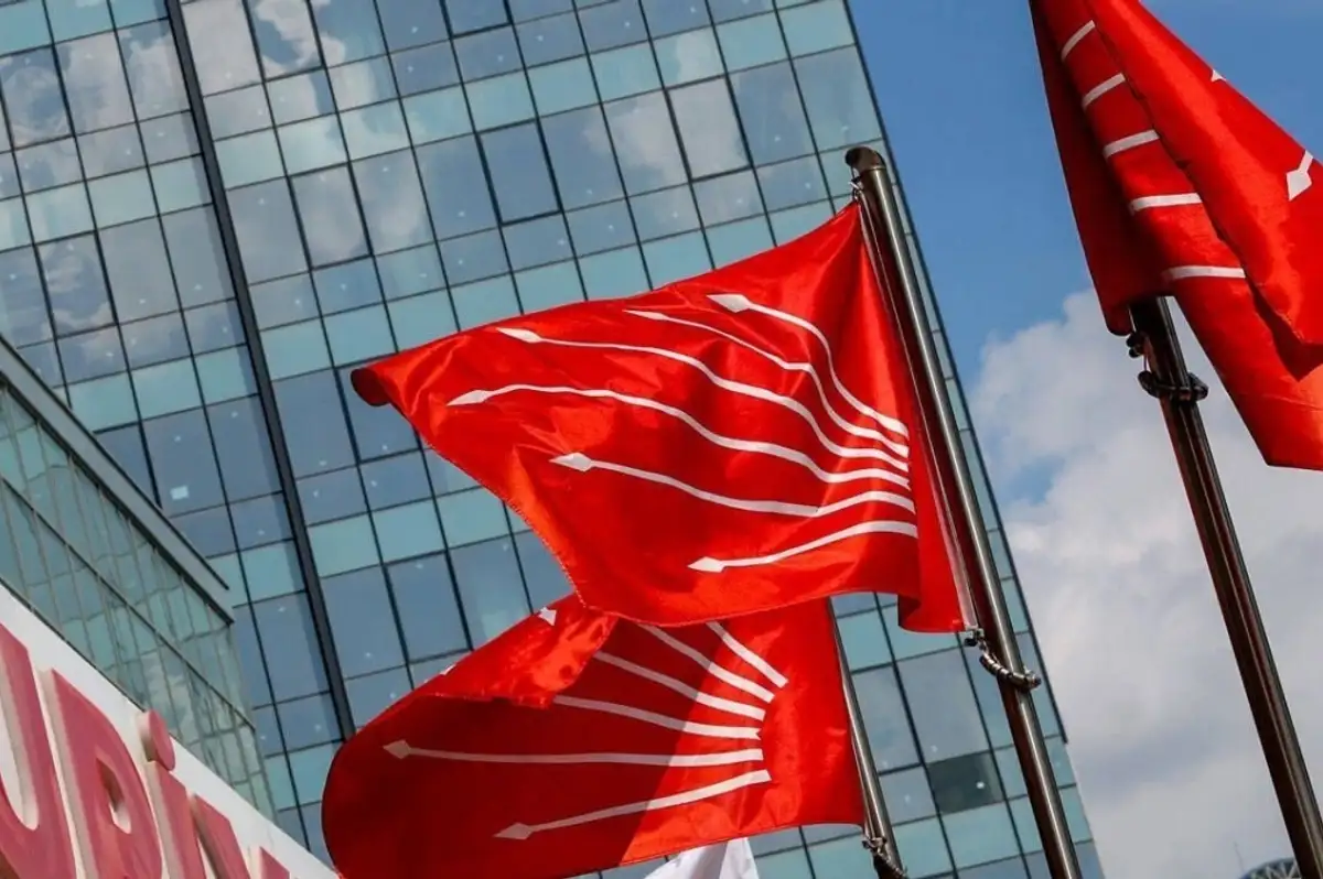 CHP'de 8 İlde Yönetimler Görevden Alındı