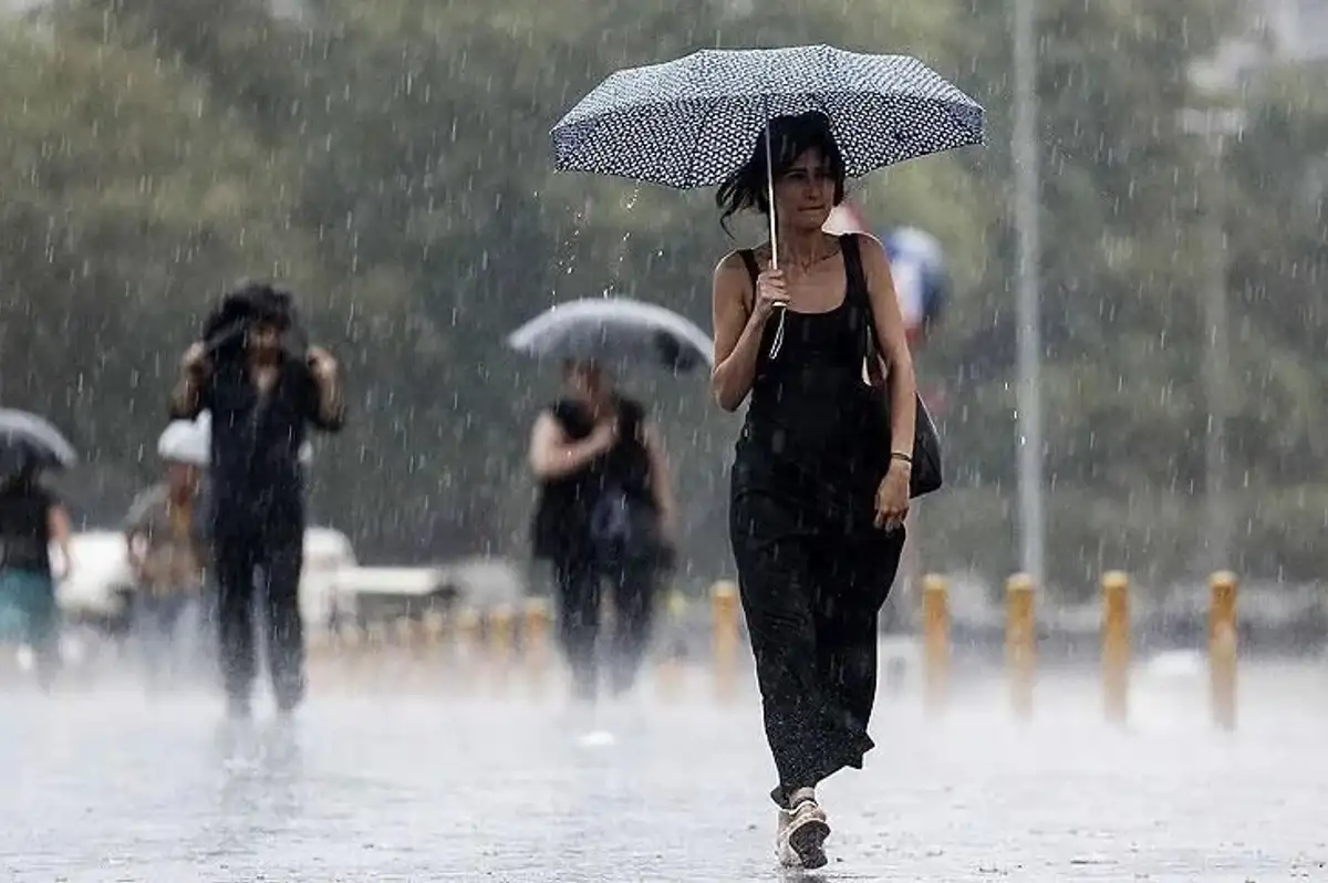 İstanbul'da Hava Durumu Tersine Dönüyor: Sıcaklıklar 8 Derece Birden Düşüyor