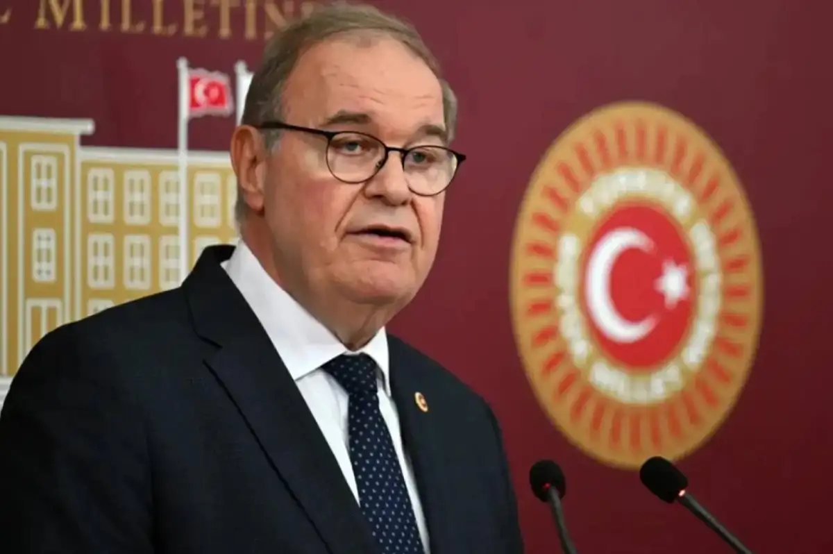 Faik Öztrak, CHP Grup Başkanı Seçildi