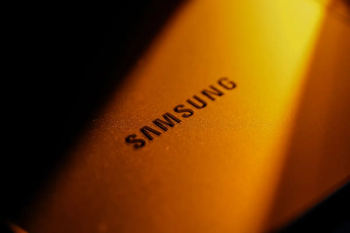 Samsung, İşitme Sağlığı Konusunda Apple'a Yetişmeye Başlıyor