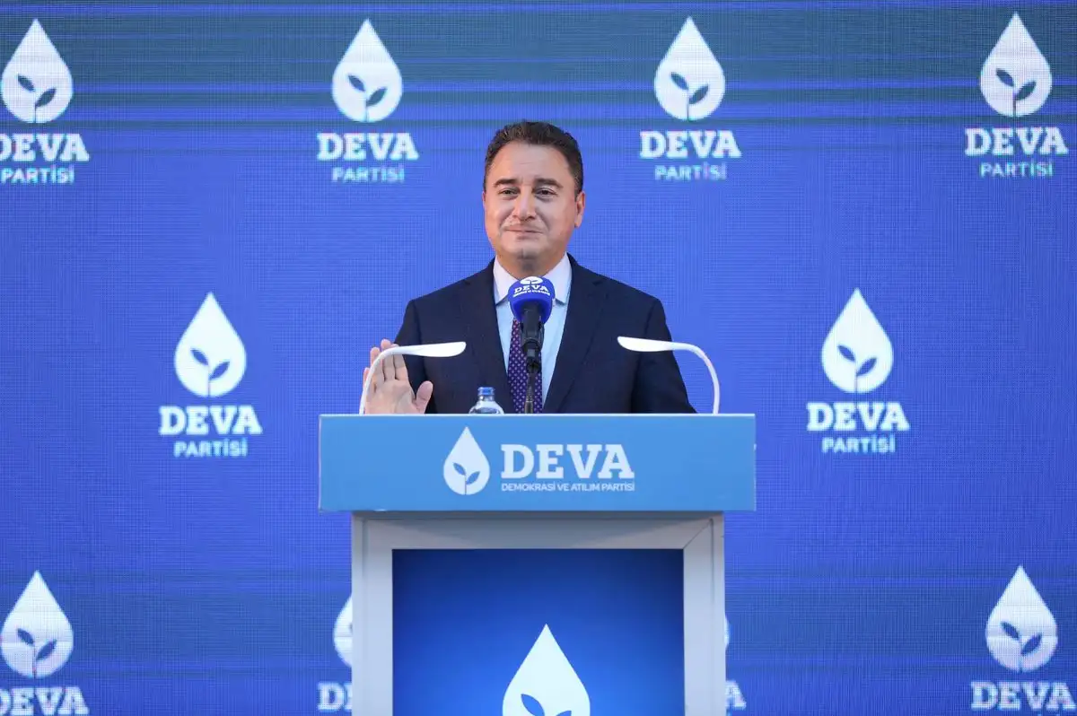 Ali Babacan'dan Merkez Bankası'nın Enflasyon Tahminine Tepki: "Hayal ve Gerçek Ortada"