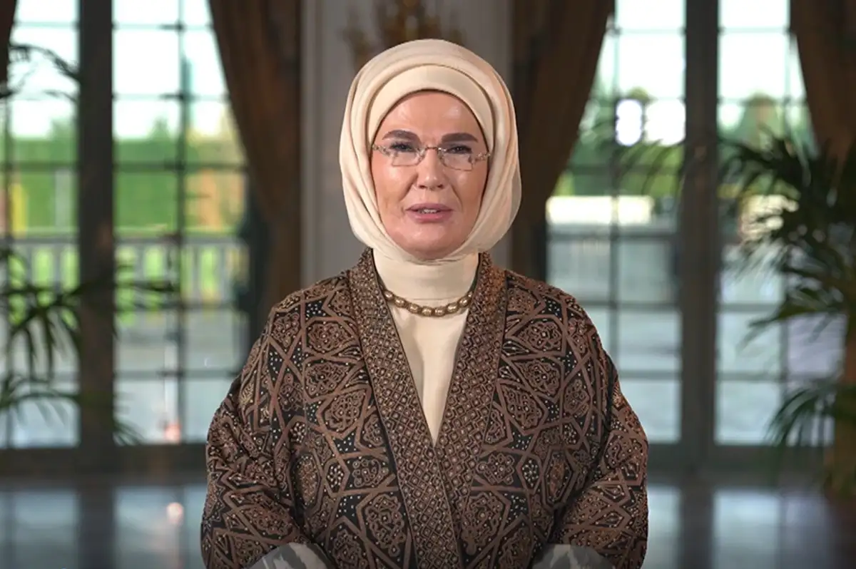 Emine Erdoğan'dan AK Parti'nin 25. Yılı Kutlama Mesajı