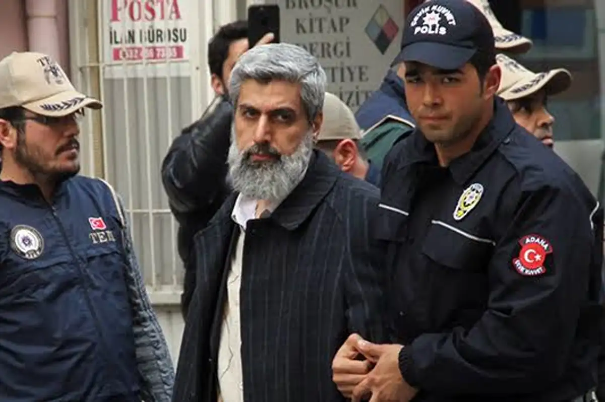 Adana'da Furkan Vakfı Başkanı Alparslan Kuytul ve eşi gözaltına alındı