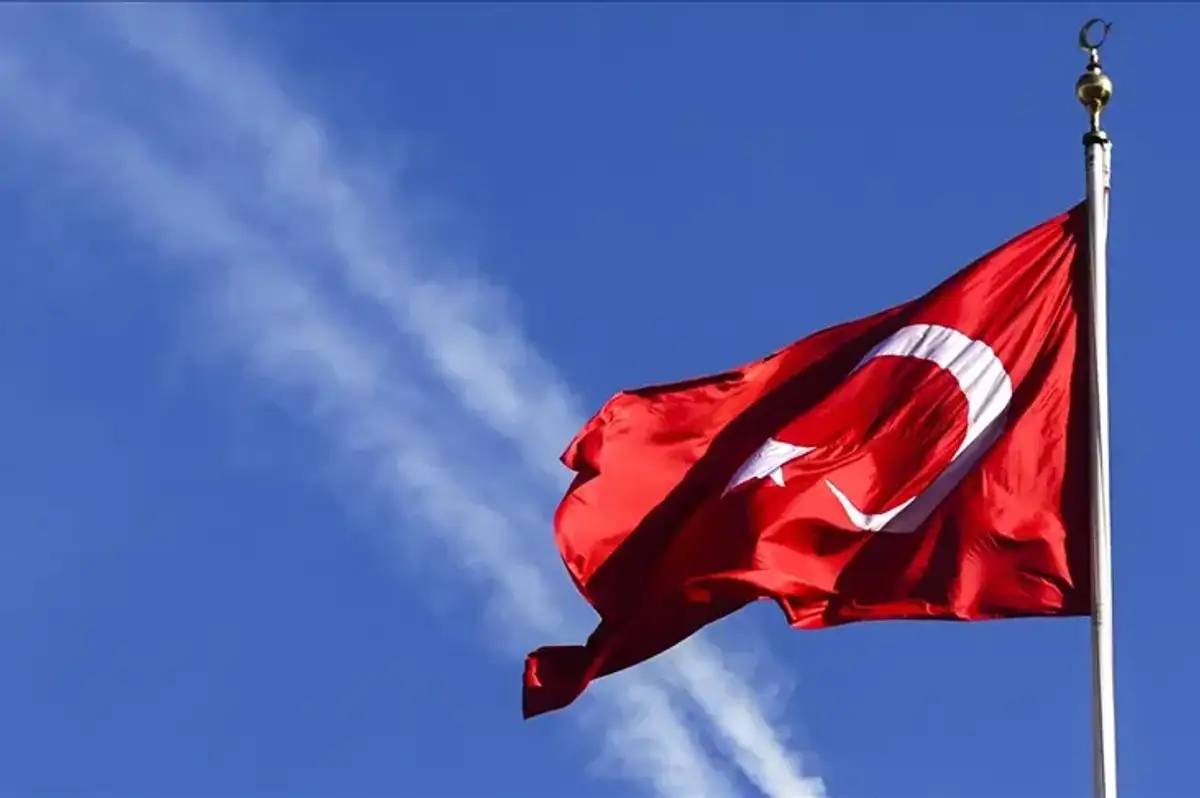 Burdur'da Türk Bayrağına Çirkin Saldırı: Valilik İnceleme Başlattı!