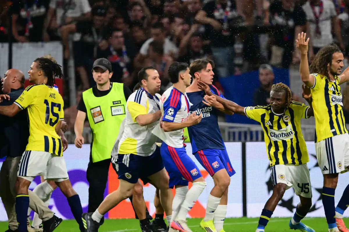 Guendouzi ve Lyon Cephesi Arasında Gerginlik! Olaylar Tünelde ve Tribünde de Sürdü