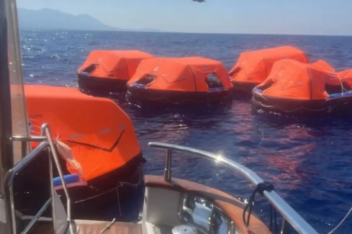 Girne Açıklarındaki Gemi Kazasında Batma Anı Böyle Kaydedildi