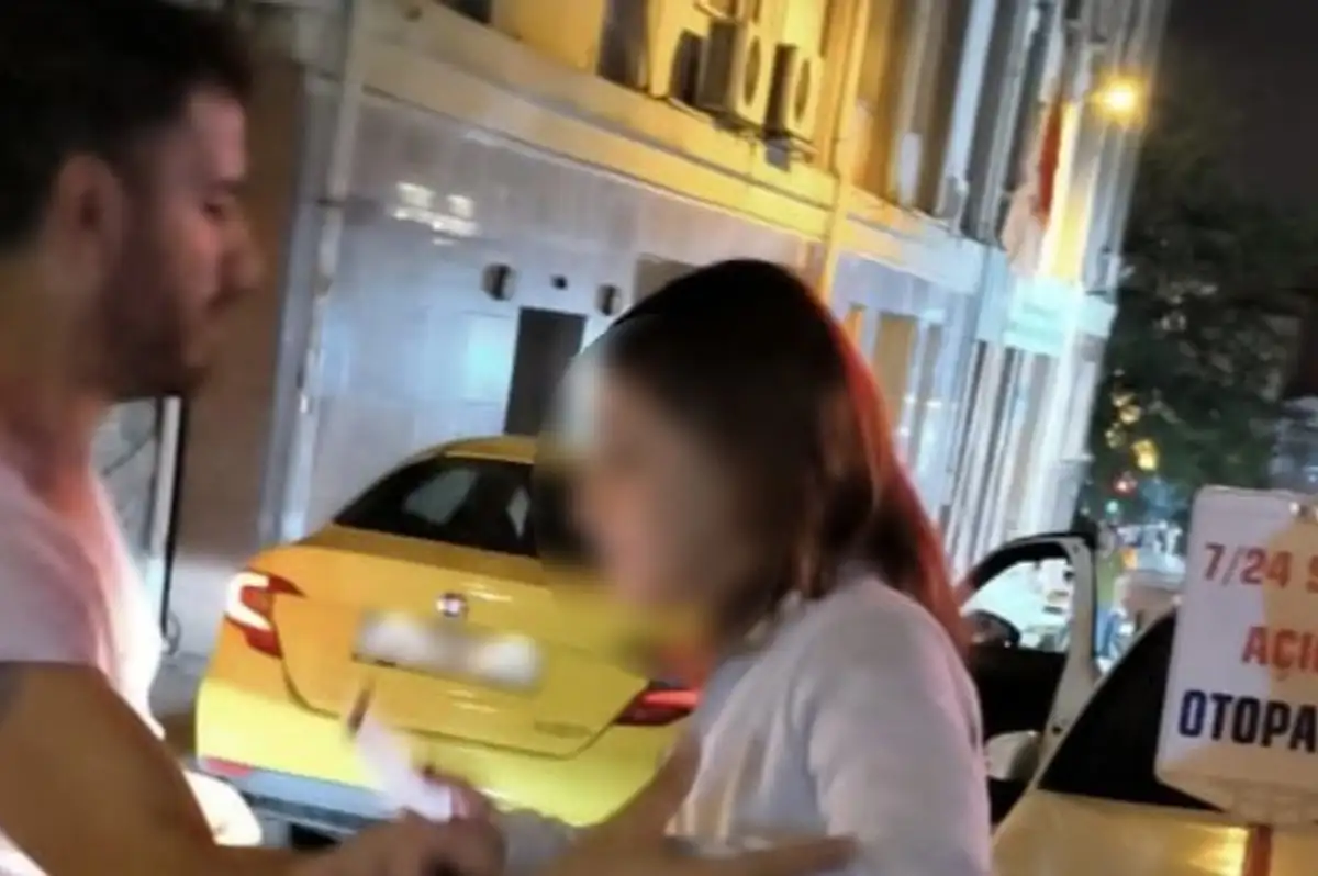 Kanadalı turisti takside bıçaklayıp POS cihazıyla soydular