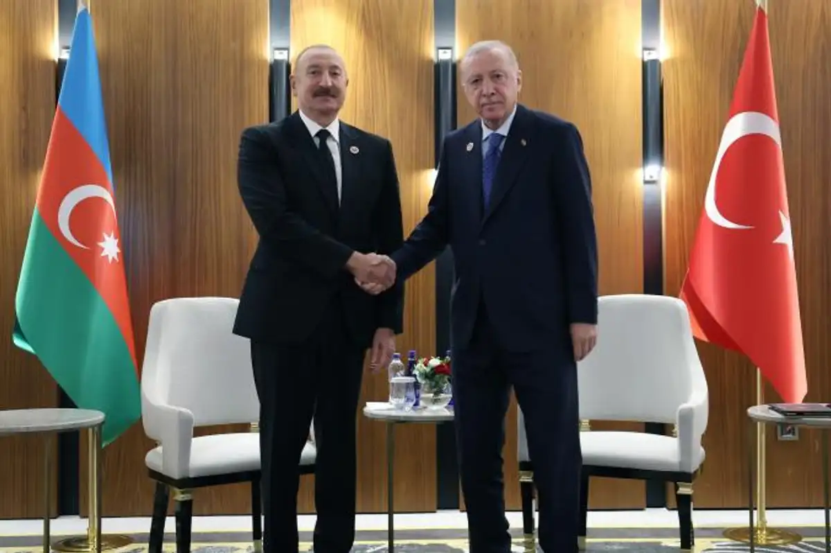 Cumhurbaşkanı Erdoğan, ŞİÖ Zirvesi Öncesi Aliyev ile Görüştü