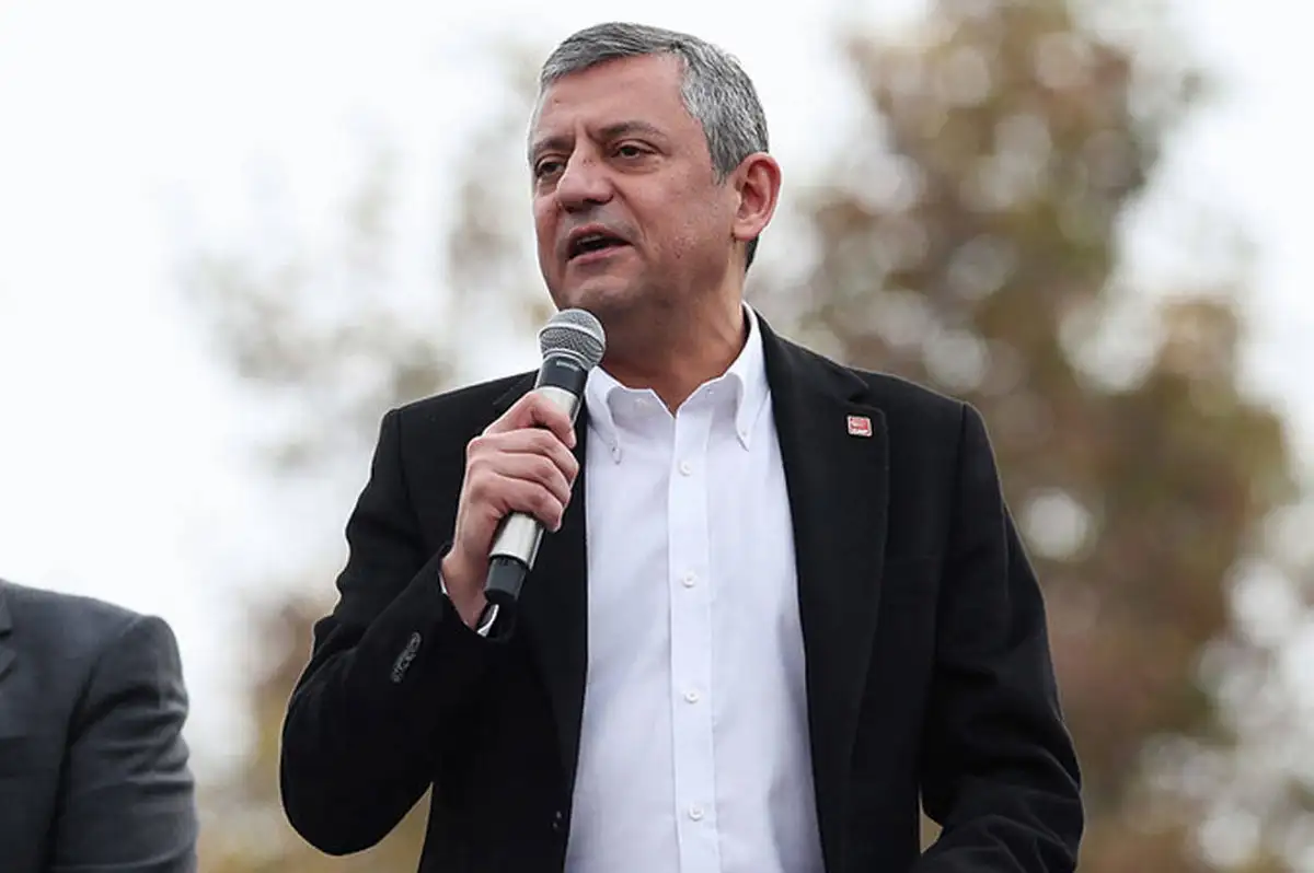 Özgür Özel'den AK Parti'ye Geçen İsimlere Sert Tepki: "Allah Hepsinin Taksiratını Affetsin"
