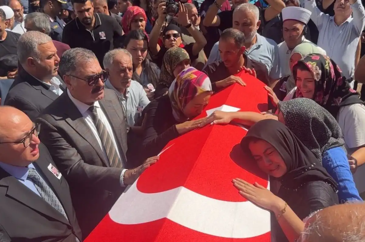 Girne Gemi Kazasında Hayatını Kaybeden Uzman Çavuş Erdemli'de Toprağa Verildi
