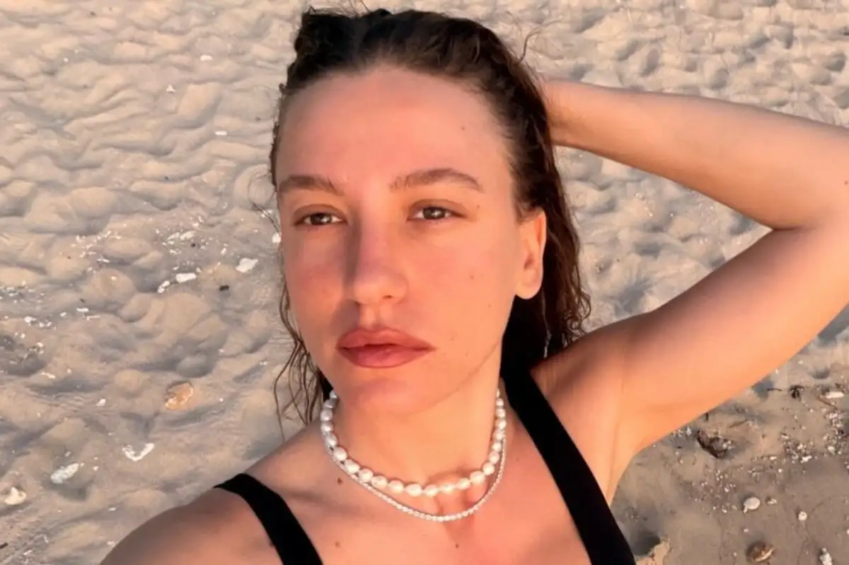 Serenay Sarıkaya'dan Kol Kası Paylaşımı