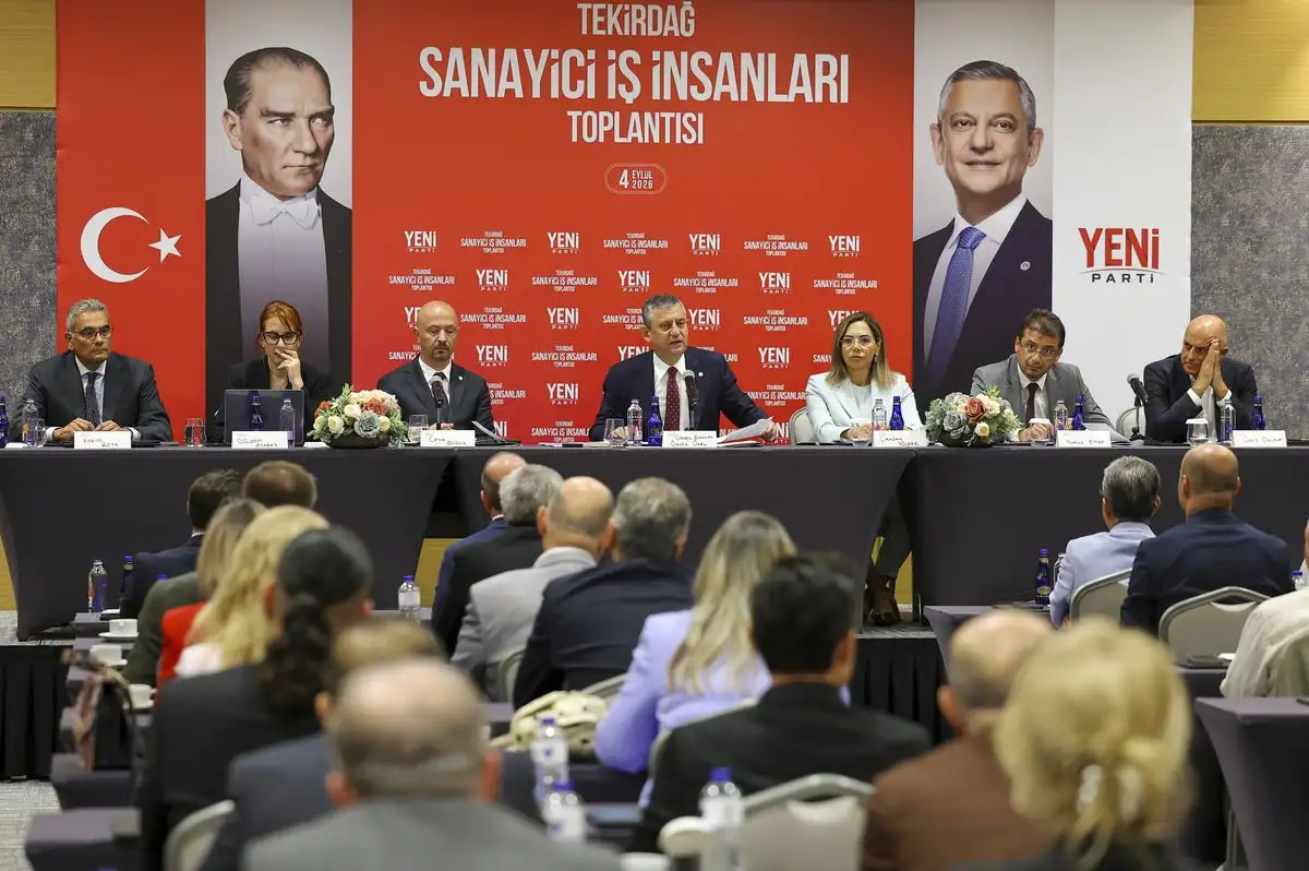 Özgür Özel, Tekirdağ'da İş İnsanlarıyla Ekonomi Toplantısında Buluştu