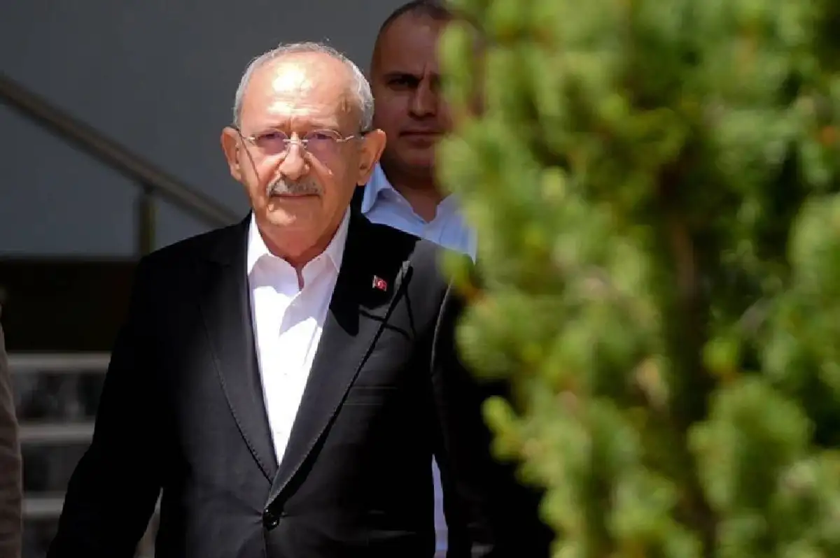 Kılıçdaroğlu, Mersin ve İzmir'de Ziyaretlerde Bulundu