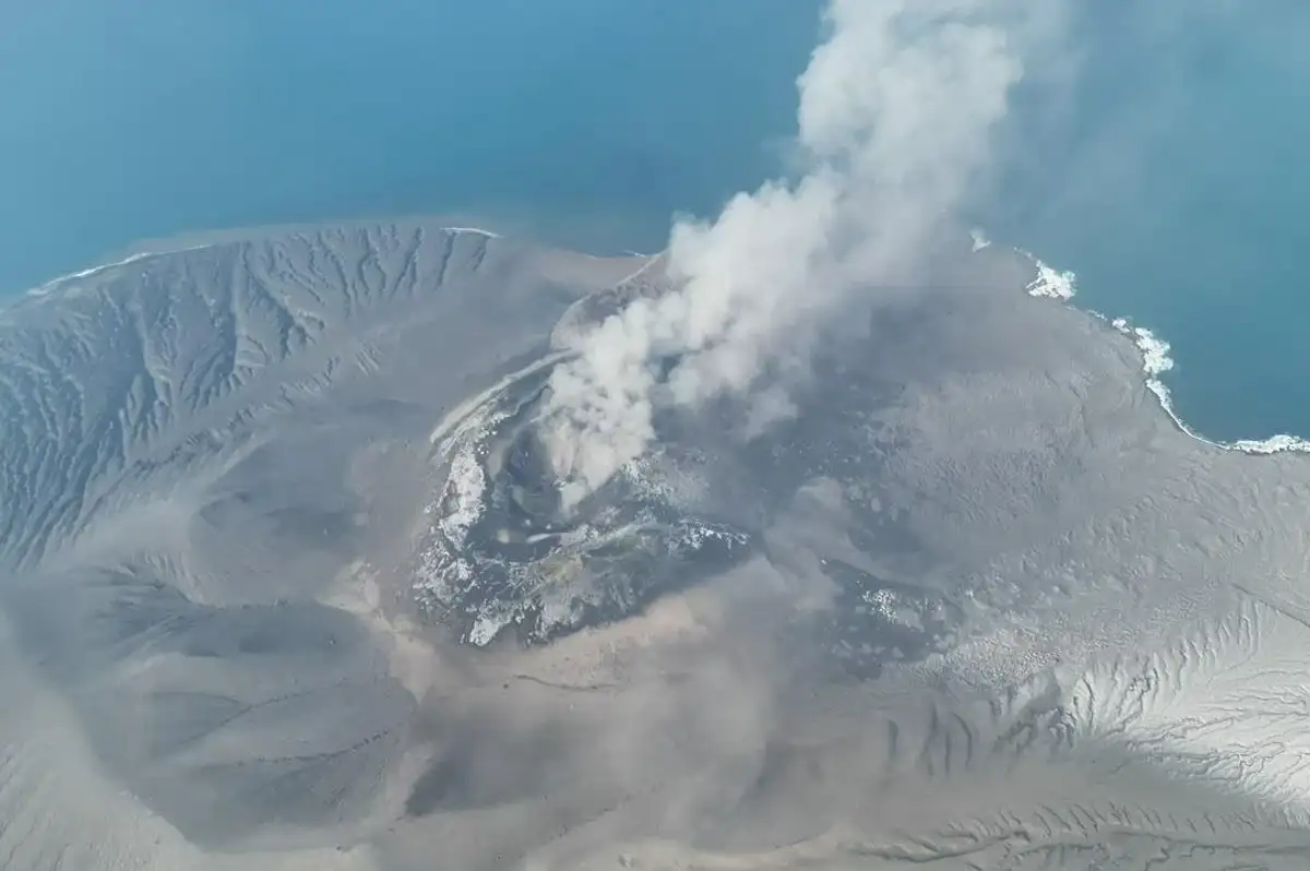 Anak Krakatau patlaması: 150 bin yolcu mahsur, 712 uçuş iptal