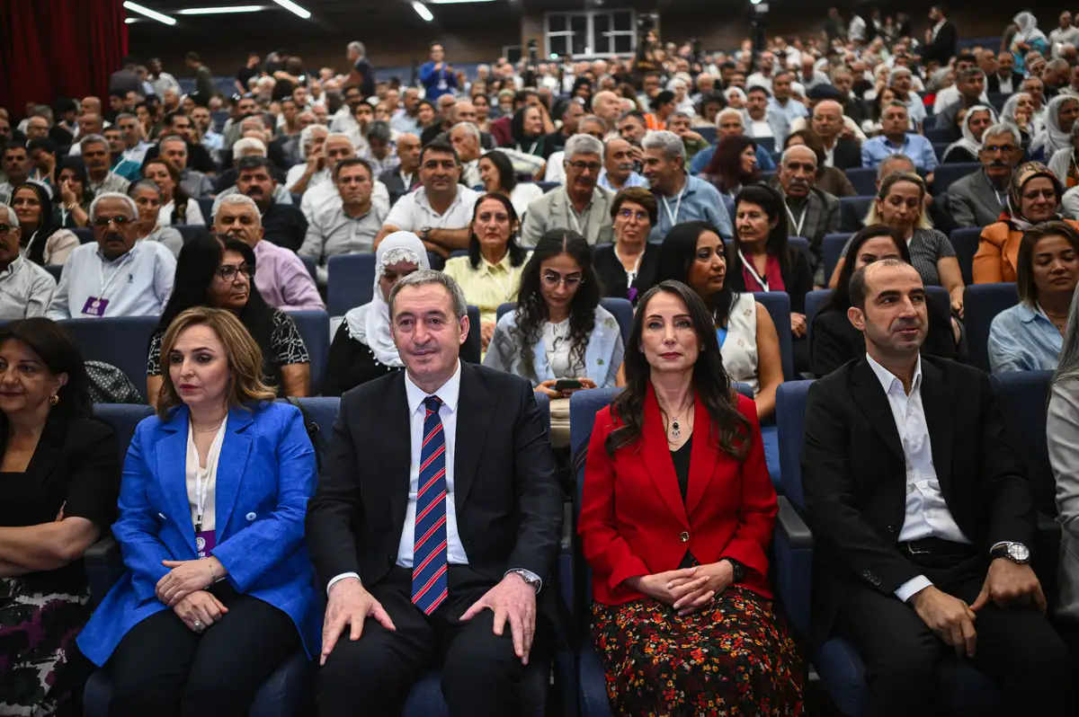 DEM Parti'de Bakırhan ve Hatimoğulları Eş Başkanlığa Seçildi